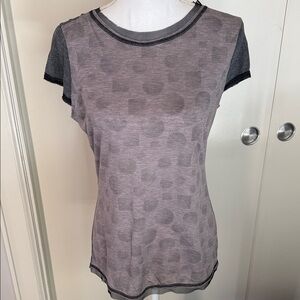 Anac Short Sleeve Crewneck Top in Heather Gray with Contrast Trim